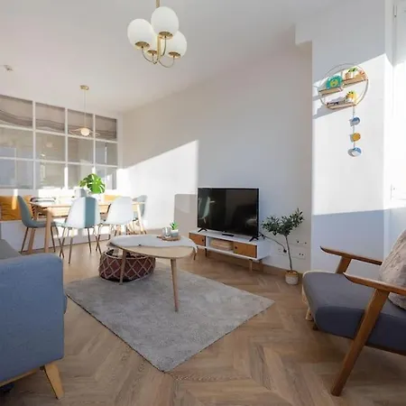 Holidays. Casa Nieve. 6 Personas, 2 Plazas Parking Apartment Sierra Nevada